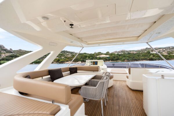 Ferretti 800 yacht for sale at The Yacht Office 02-10-2026 om 14.03.26 75